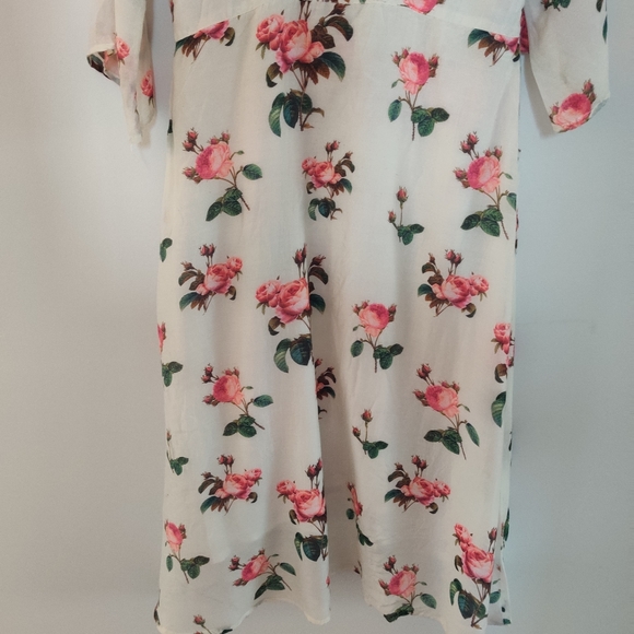 Floral maxi dress with asymmetrical hem Size 12 - Picture 6 of 13